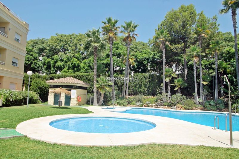 Foto b73ad45e-3c0d-4fbb-b4cb-6bc753308418. Àtic amb calefacció aparcament piscina a Zona Centro Comercial Torrequebrada Benalmádena