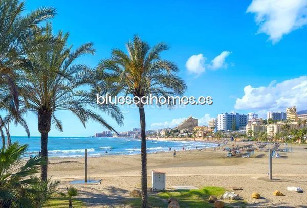 Foto ab26b304-6c46-40af-b2d3-d433ce111bdb. Pis amb aparcament piscina a Las Gaviotas - Carvajal Fuengirola