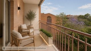 Flat  Avenida constitucion residencial madrid. Venta de piso con cuatro dormitorios en benalmádena, málaga, cos