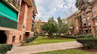 Pis  Avenida constitucion residencial madrid. Venta de piso con cuatro dormitorios en benalmádena, málaga, cos