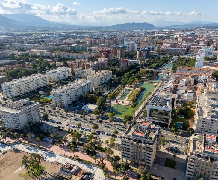 Foto e05a6bf8-15cd-4b7c-87cc-a1d12a9927df. Pis amb calefacció aparcament piscina a Paseo Marítimo Oeste - Pacífico Málaga