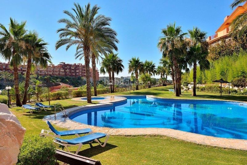 Foto a708b3f6-02c0-4f30-a9e6-b486906f1dbc. Pis amb calefacció aparcament piscina a Bello Horizonte - Lindasol Marbella