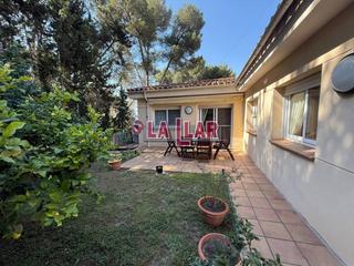 Casa aparellada a Montornès del Vallès. Venta de casa pareada en montornès del vallès