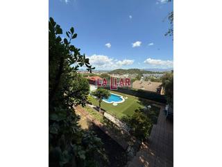 Chalet à Montornès del Vallès. Espectacular chalet de 250m2 con gran piscina
