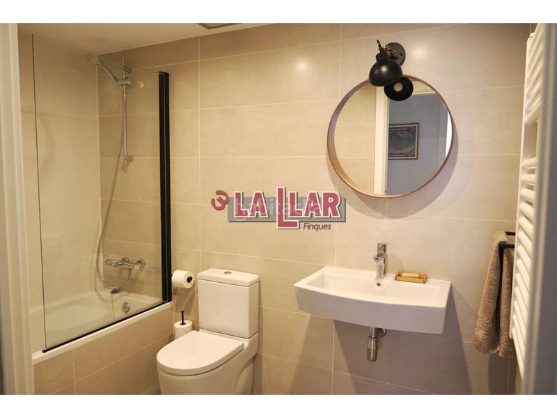 Foto 8cd296cd-6d51-4b95-9ce9-918a3f2e12a0. Appartamento con riscaldamento piscina in Eixample Sabadell