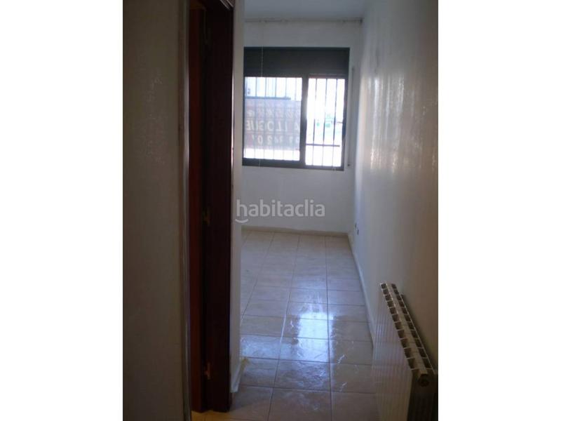 Foto 8fa71b5f-80cb-4518-878a-92113364f603. Pis amb calefacció aparcament a Montornès del Vallès