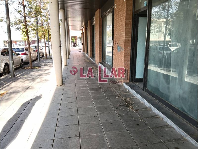 Foto c3d6c93f-585f-41dc-b146-b6f1f01a7742. Local comercial a Vilanova del Vallès