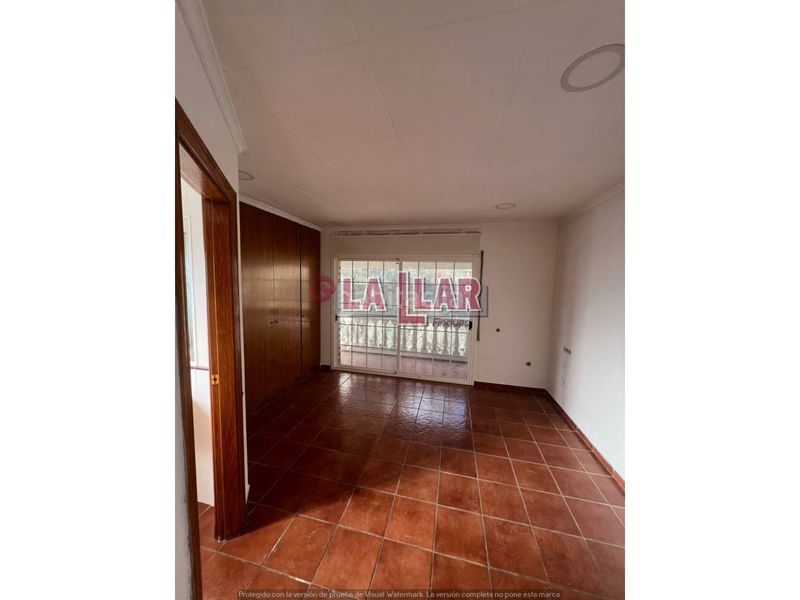 Foto 9c4e26f9-26de-4ba8-af32-da57556764f0. Xalet amb calefacció aparcament a Vilanova del Vallès