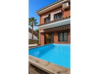Casa aparellada a Montornès del Vallès