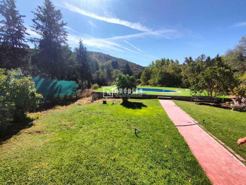 Foto 3d982af5-3781-42d0-944b-093c2caf7cd1. Casa amb piscina a Renera