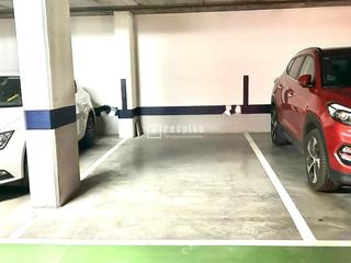 Parking coche en Estación-Parque O´Donnell. Comodidad y seguridad plaza de garaje muy cerca del centro de al
