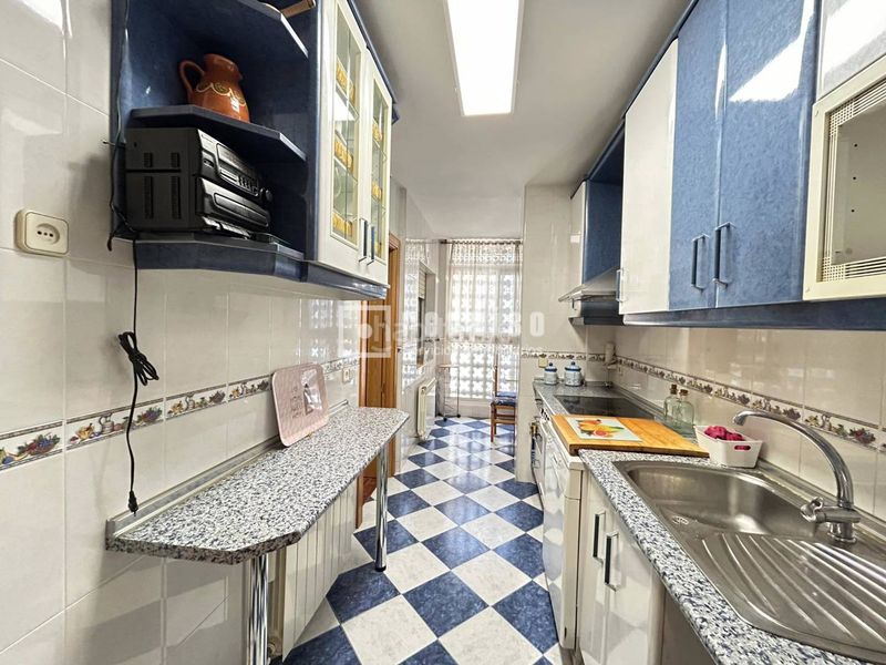 Foto 9237f609-bfde-4c62-832f-2a0823ece68b. Pis amb calefacció a Chorrillo Alcalá de Henares