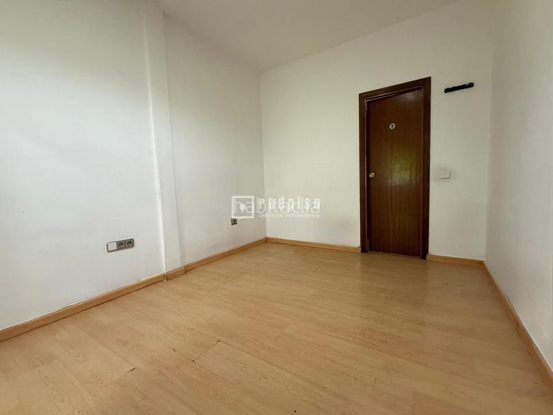 Foto b2ff72de-c544-4864-b908-10eef3e3f9bc. Geschäftsraum in Parque Europa-Los Pitufos Pinto