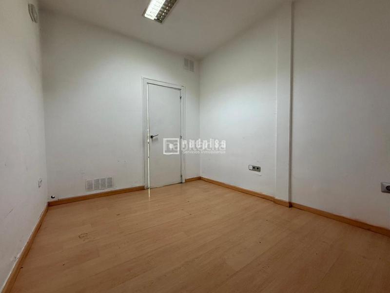 Foto dfa347ab-7bbf-4c30-b961-e59859572226. Geschäftsraum in Parque Europa-Los Pitufos Pinto