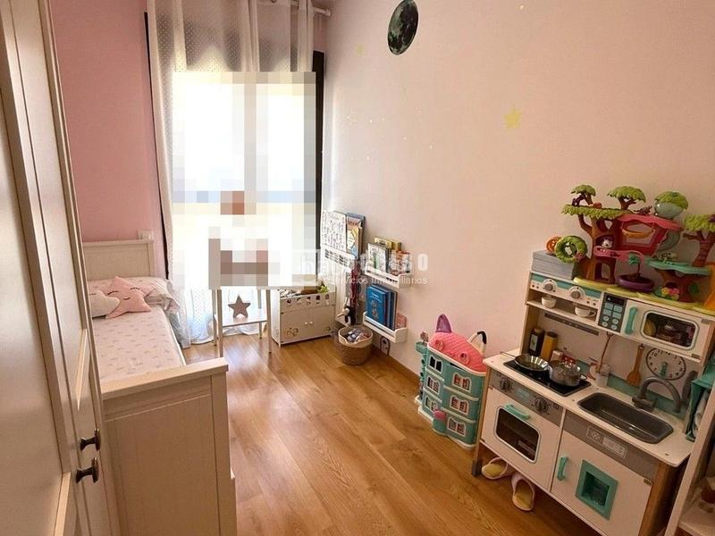 Foto 41b0f864-dba1-421d-a745-170d8fd3bb80. Etagenwohnung mit heizung parking in Los Molinos Getafe