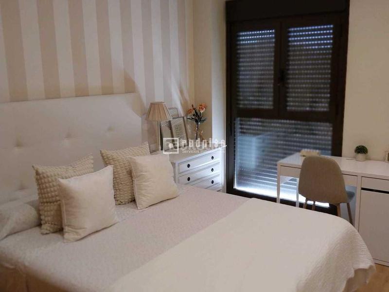 Foto 5532fa1f-34ed-47bd-aeda-cbb537d23356. Flat with heating parking in Los Molinos Getafe