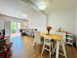 Flat in La Alhóndiga. Preciosa vivienda reformada en la alhóndiga!!