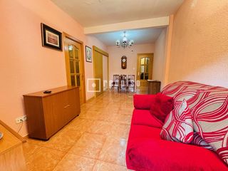 Piso en La Alhóndiga. Estupenda vivienda en la alhóndiga!!