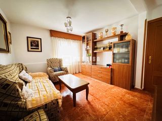 Flat in La Alhóndiga. Vivienda en planta baja sin ascensor, consta de 56 m2 construido