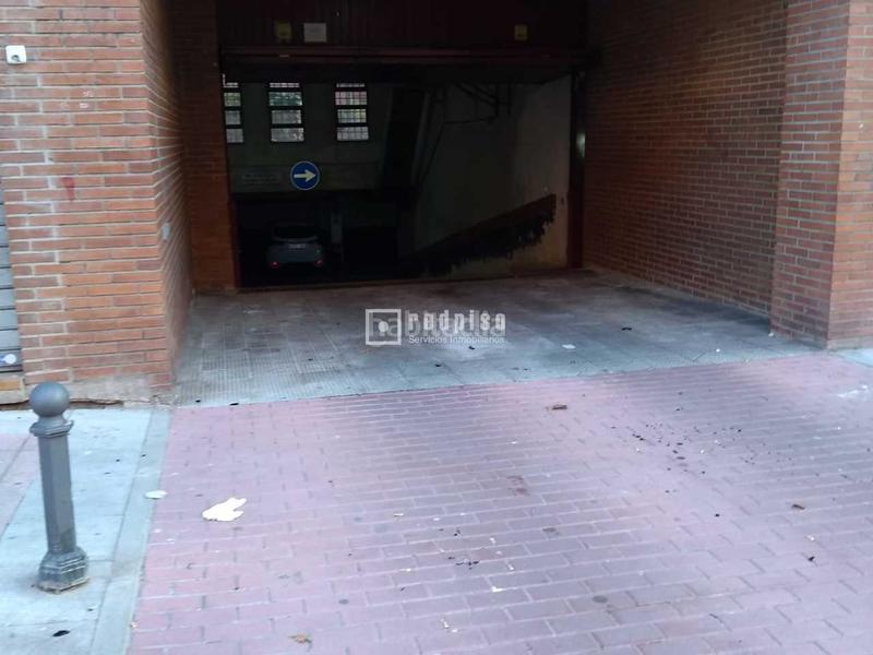 Foto 317ec048-f3ba-4430-bdbe-63045f07e0e6. Car parking in Juncal Torrejón de Ardoz