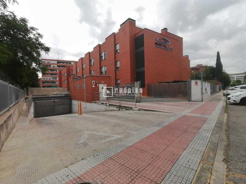 Foto 0f24a292-7dd0-4732-925d-e2247e88978f. Car parking in Veredillas Torrejón de Ardoz