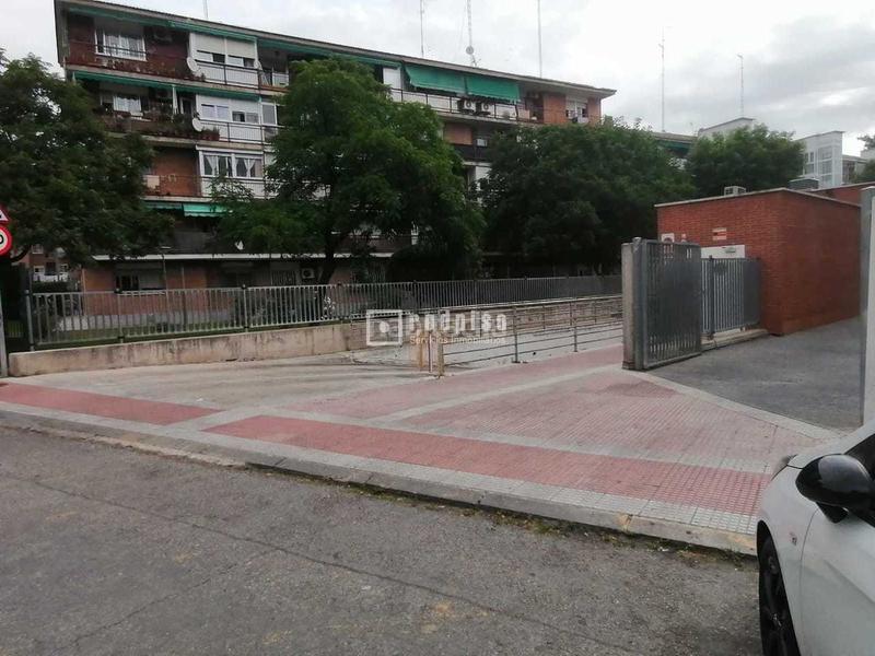 Foto 2b9dbe3c-fabf-486c-8b57-11bcb95aaf25. Car parking in Veredillas Torrejón de Ardoz