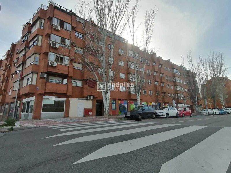 Foto 27936d42-2b4b-4541-8cf3-ef8ea380ed88. Aparcament cotxe a Juncal Torrejón de Ardoz