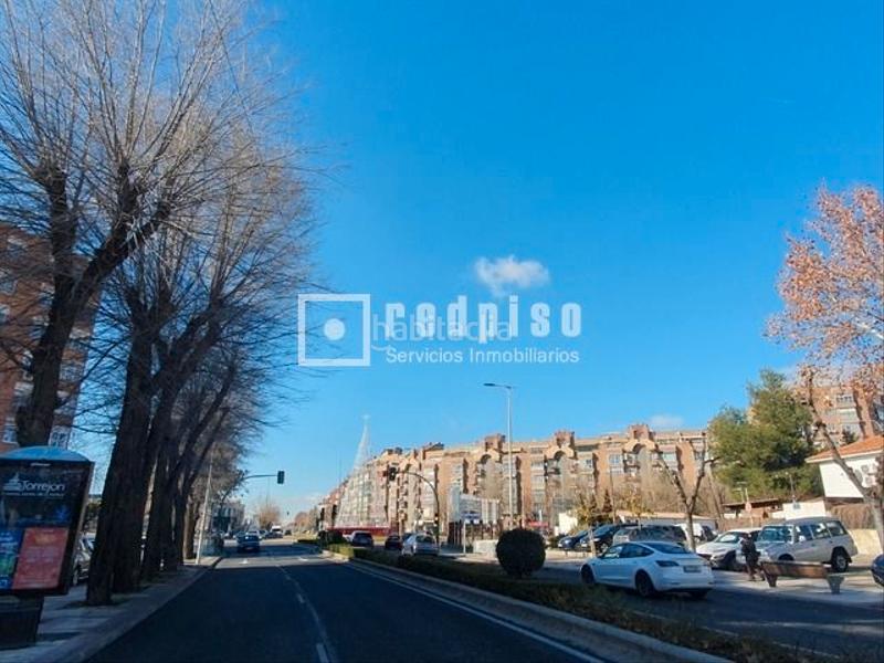 Foto f23c0f31-e20d-4010-977b-24e92aff6d79. Penthouse with heating pool in Juncal Torrejón de Ardoz