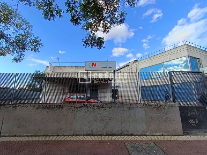 Foto c44726a1-bc0b-407e-a79c-3e41aba37246. Àtic amb aparcament piscina a Juncal Torrejón de Ardoz