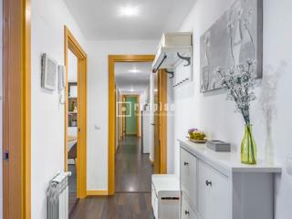 Etagenwohnung in Urbanizaciones. Piso en venta, 3 dormitorios, 2 baños,  2 plazas de garaje, tras