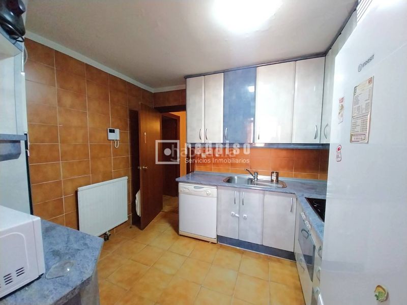 Foto fd48c7dd-4932-46a8-9bbf-9a910edd5c1e. Pis amb calefacció a Covibar-Pablo Iglesias Rivas - Vaciamadrid