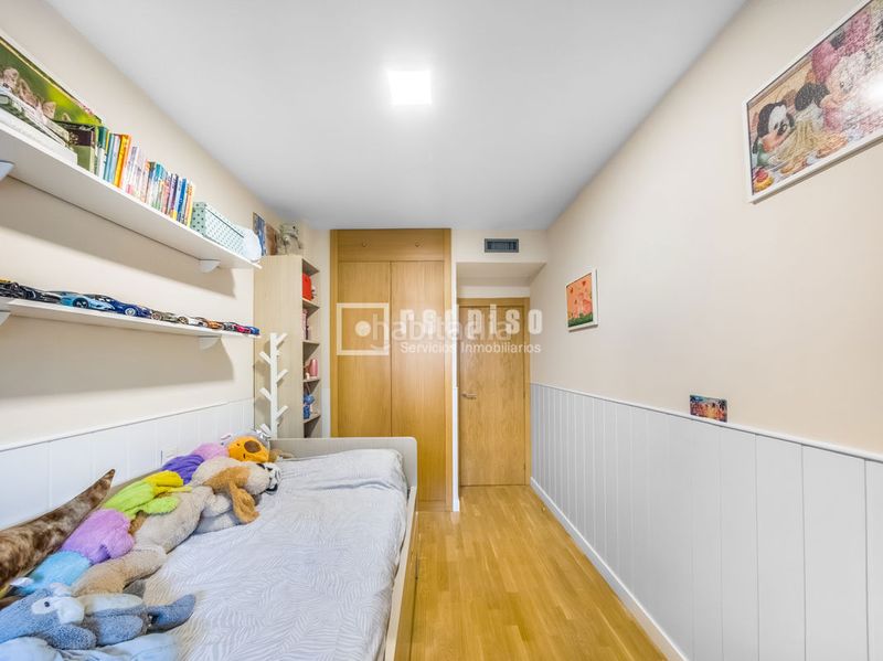 Foto 6b0956b2-ef79-4d3c-8de9-29ca3d4023a9. Pis amb calefacció aparcament a Urbanizaciones Rivas - Vaciamadrid