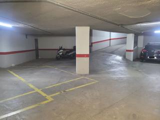 Aparcament cotxe a Monestir de poblet 1. Garaje en venta en piscina.