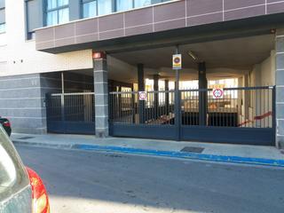 Aparcament cotxe a Almazora 66. Garaje en venta en calvario.