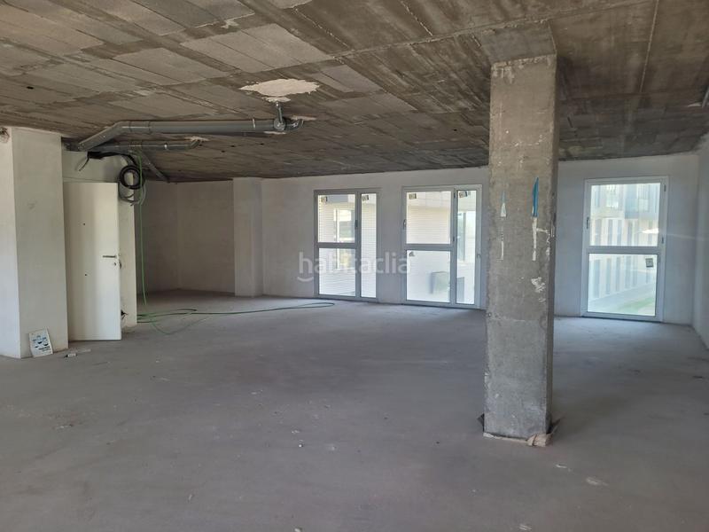 Foto ffb8fcc0-8c11-4ea5-8440-9cfa4398f5ed. Oficina a Piscinas Villarreal / Vila - real