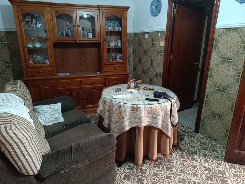 Foto a553d485-35aa-4983-8f35-c4631d1fade8. Casa a calle real 61 a Brenes