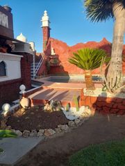 Xalet a Brenes. Finca rústica de 2.000 m2 junto al casco urbano de brenes.