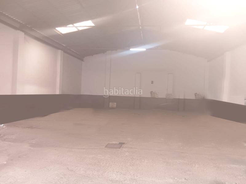 Foto 1835f7c2-03c4-4097-b199-bdb73a95a02a. Local comercial a Brenes