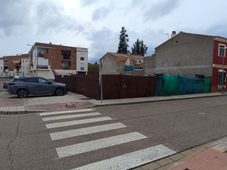 Wohngrundstück in Brenes. Solar urbano de 210 m2 en zona residencial