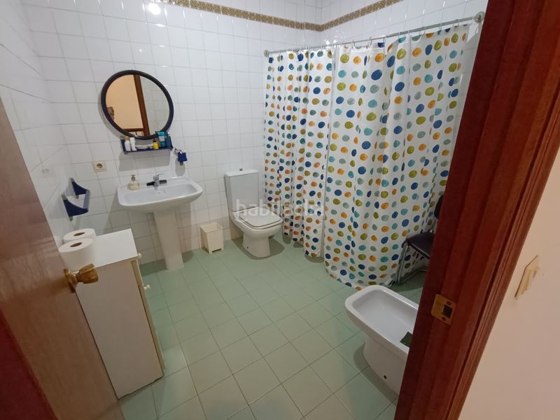 Foto e727d02b-6748-4225-b937-94bb6e7b0a09. Casa adossada amb aparcament a Brenes