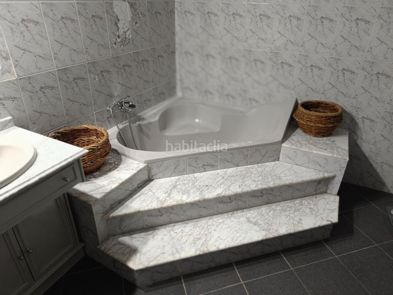 Foto 850226ea-dbbc-45e4-8dec-e7951aa6c3a6. Casa amb xemeneia a Brenes