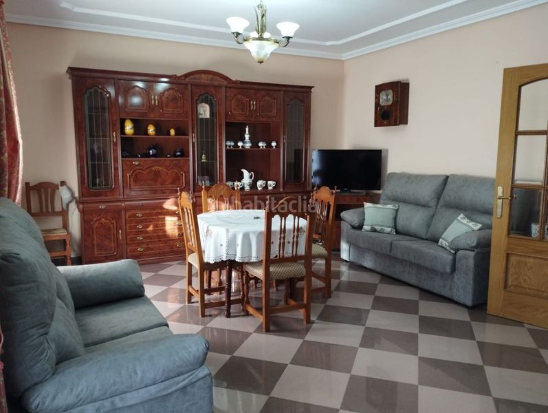 Foto aafc447b-fdca-455d-9023-90a241983d91. Casa amb xemeneia calefacció aparcament a Moriles