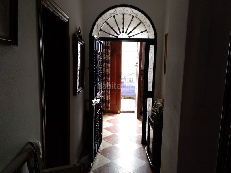Foto 72bdc942-9f11-43ce-a396-ac1ab80fefba. Casa adossada a Brenes