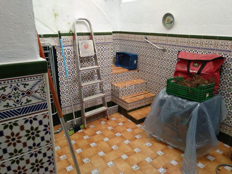 Foto b17cb3c0-8346-4f64-965c-bf11ff523080. Casa adossada a Brenes