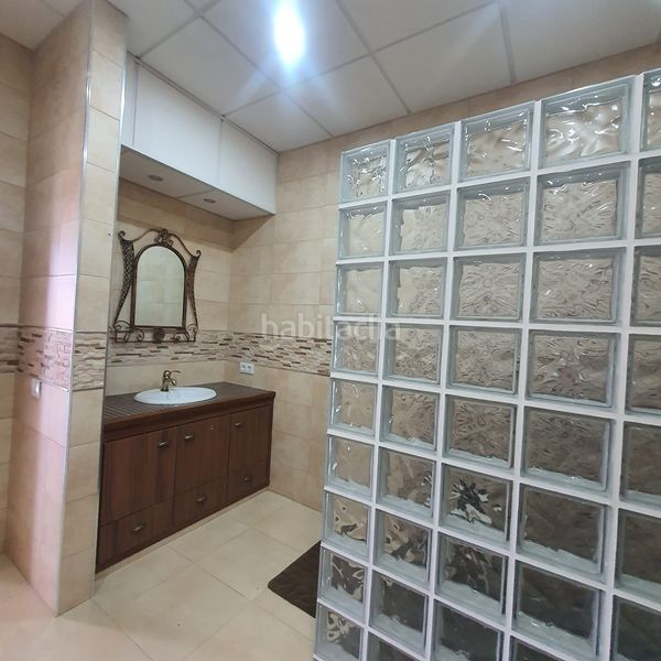 Foto d00a511d-02c9-4b31-a515-fd37c0145255. Casale con riscaldamento parcheggio piscina in Brenes