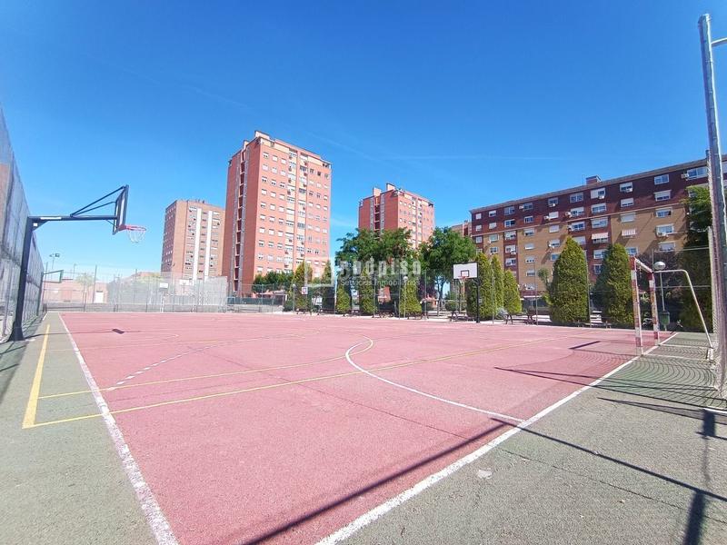 Foto 5a711670-9544-4948-beef-2d4123ffa40d. Pis amb calefacció aparcament piscina a Parla este Parla