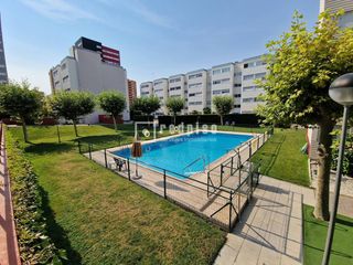 Etagenwohnung in Parla Este