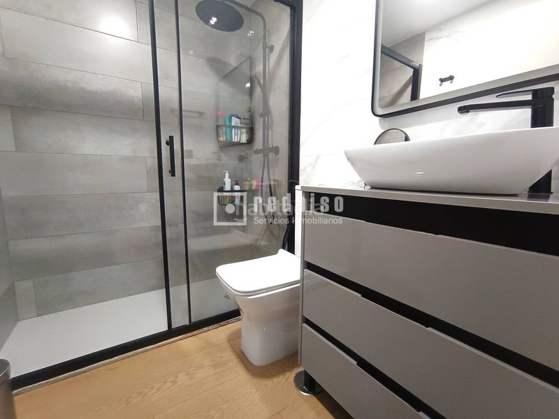 Foto 245b551d-7934-4e87-80b1-d28beed8d8a7. Pis amb calefacció aparcament piscina a Parla este Parla