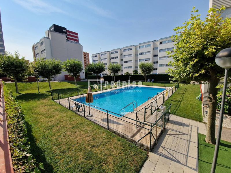 Foto 913ba7f3-d11b-4c4e-b049-c147261a416c. Pis amb calefacció aparcament piscina a Parla este Parla