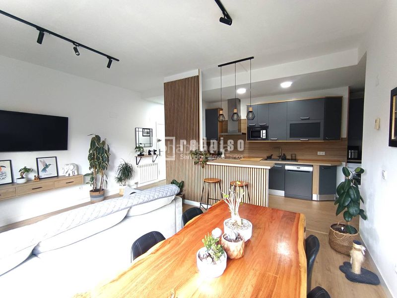 Foto 92a26cc4-f3d0-420f-b031-61bf6ed58423. Pis amb calefacció aparcament piscina a Parla este Parla